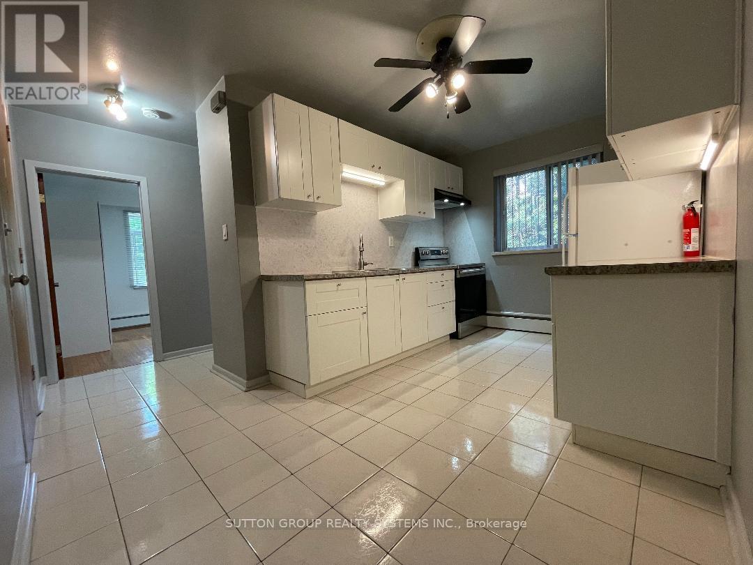 Photo 4 of 6 31 Cannon Road, Toronto ON