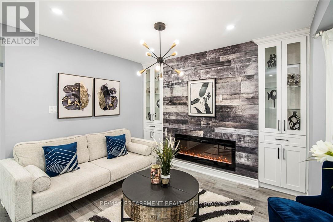 Photo 7 of 140 East 35th Street, Hamilton ON