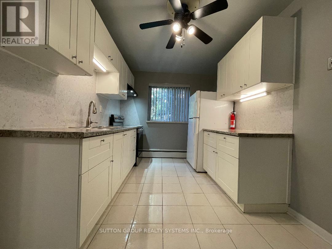 Photo 11 of 6 31 Cannon Road, Toronto ON