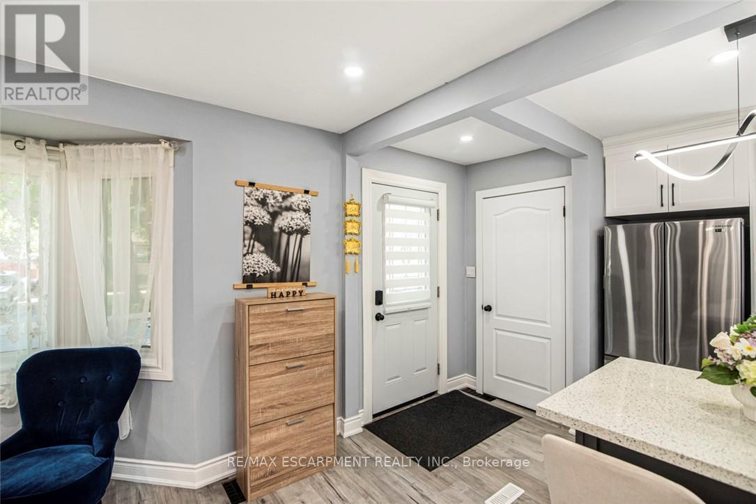 Photo 9 of 140 East 35th Street, Hamilton ON