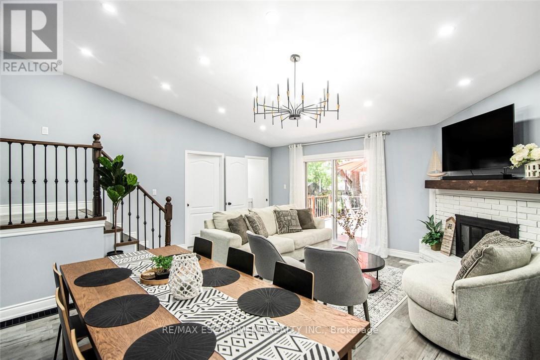Photo 3 of 140 East 35th Street, Hamilton ON