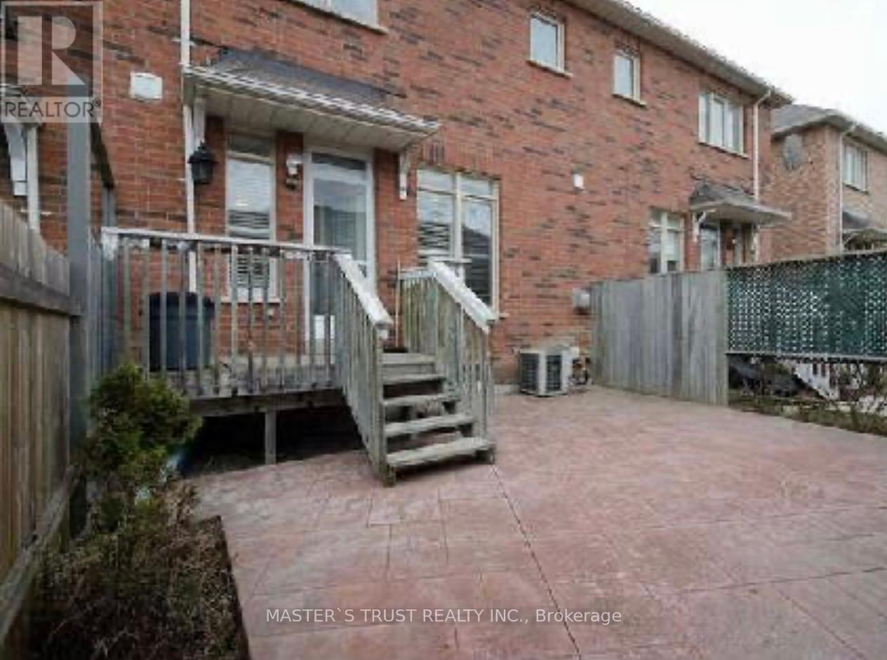 Photo 16 of 42 Catalina Crescent, Richmond Hill ON