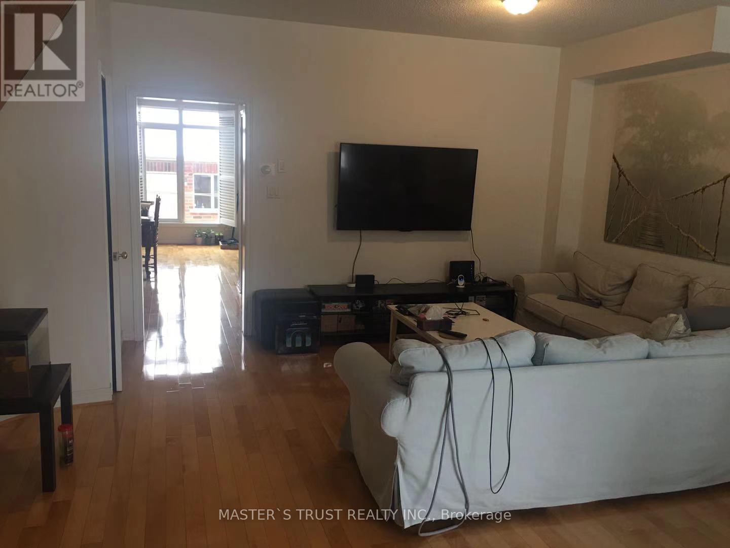 Photo 12 of 42 Catalina Crescent, Richmond Hill ON