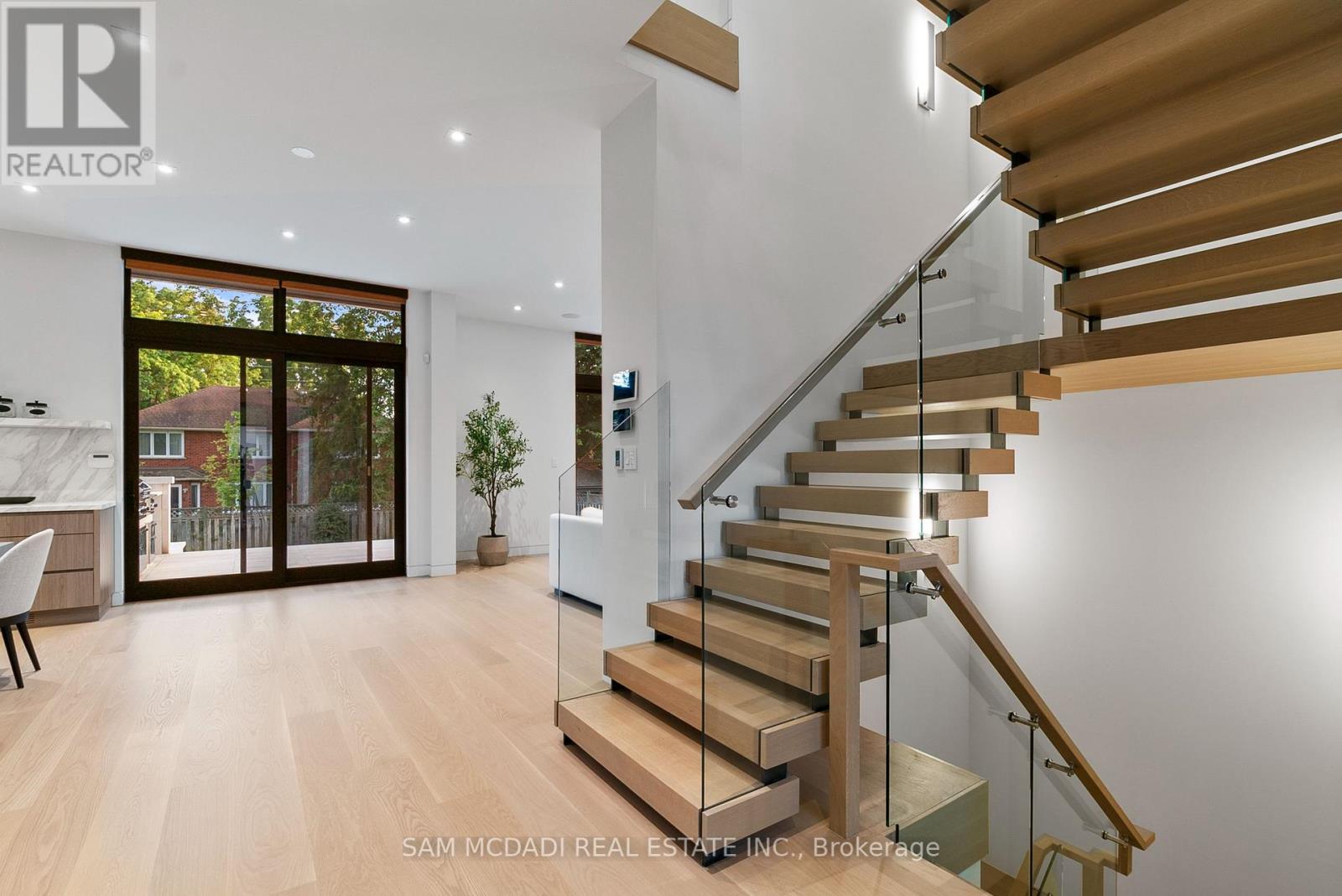 Photo 11 of 1222 Mississauga Road, Mississauga ON