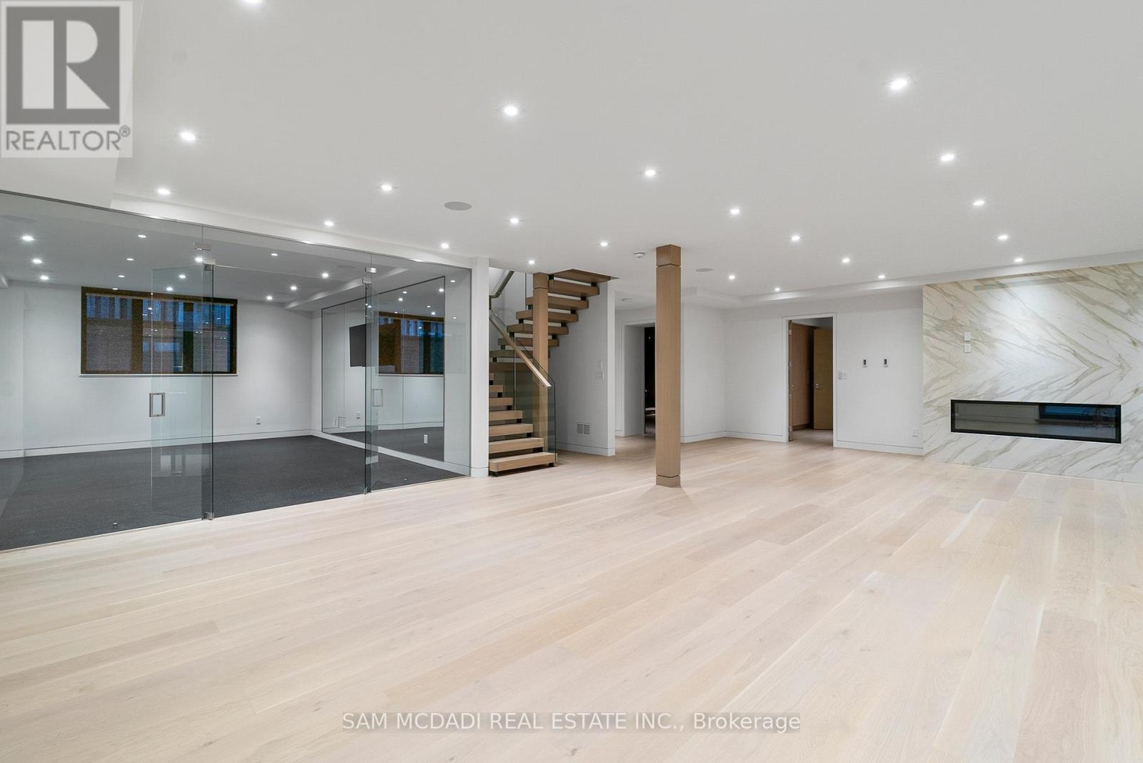 Photo 36 of 1222 Mississauga Road, Mississauga ON