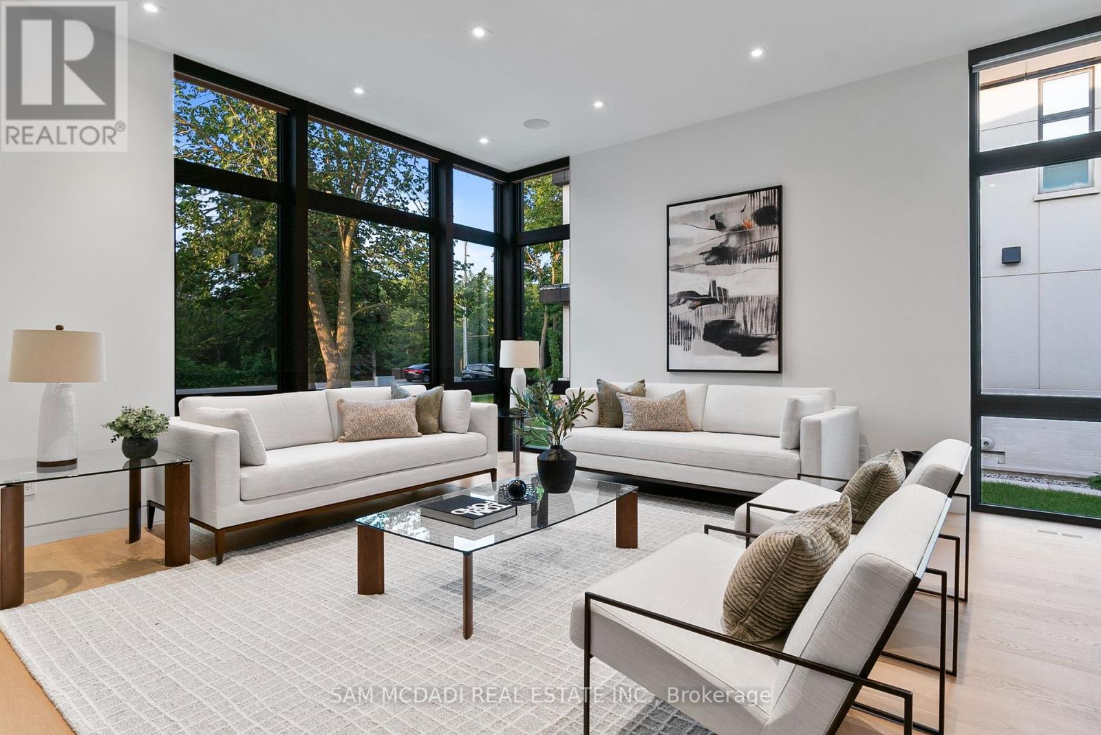 Photo 5 of 1222 Mississauga Road, Mississauga ON