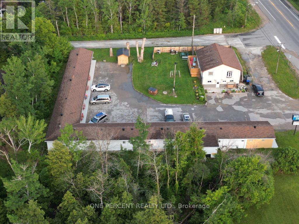 Photo 7 of 9448 Beachwood Road N, Collingwood ON
