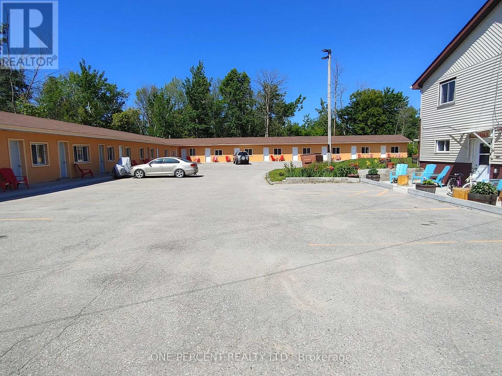 Photo 1 of 9448 Beachwood Road N, Collingwood ON