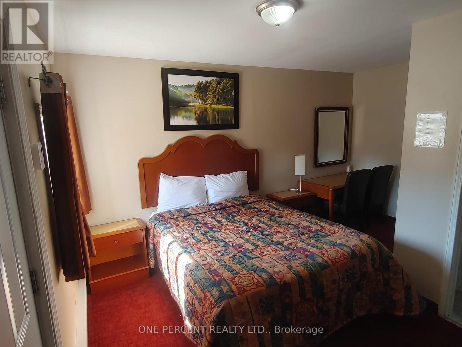 Photo 5 of 9448 Beachwood Road N, Collingwood ON