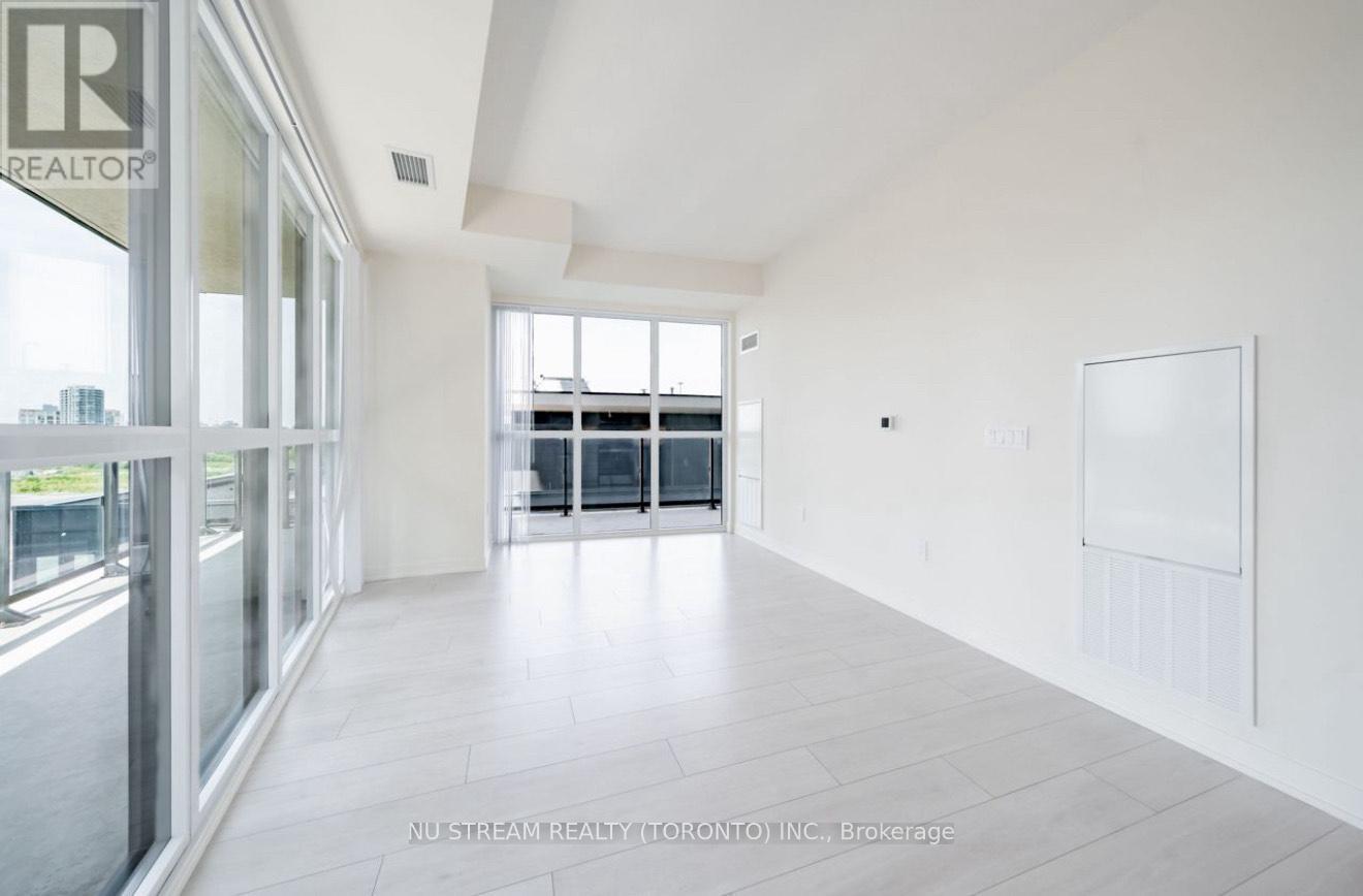 Photo 6 of 808 38 Annie Craig Drive, Toronto ON
