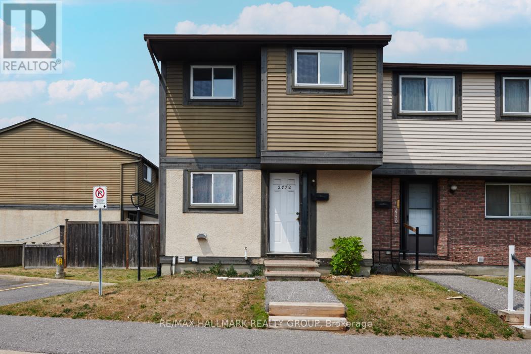 2772 Pimlico Cres - 3 Bedroom END UNIT