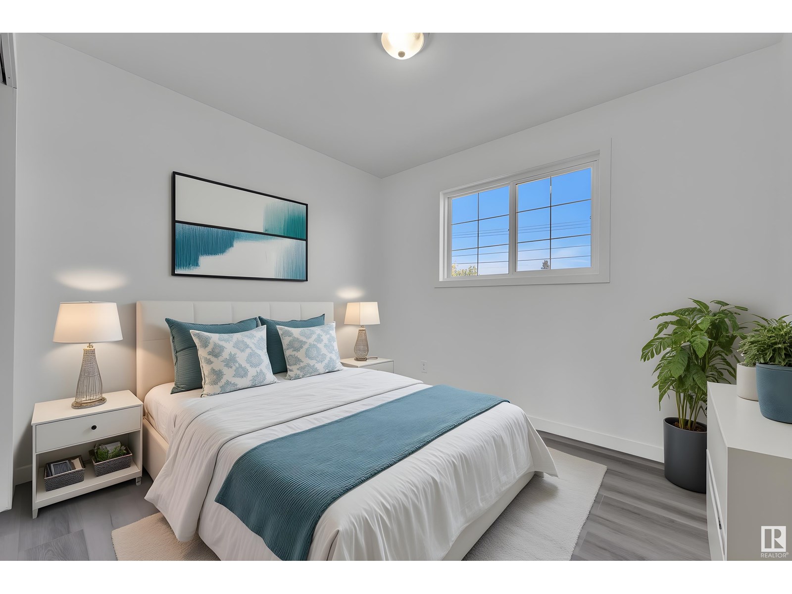 Photo 2 of 8004 130 Av Nw, Edmonton AB