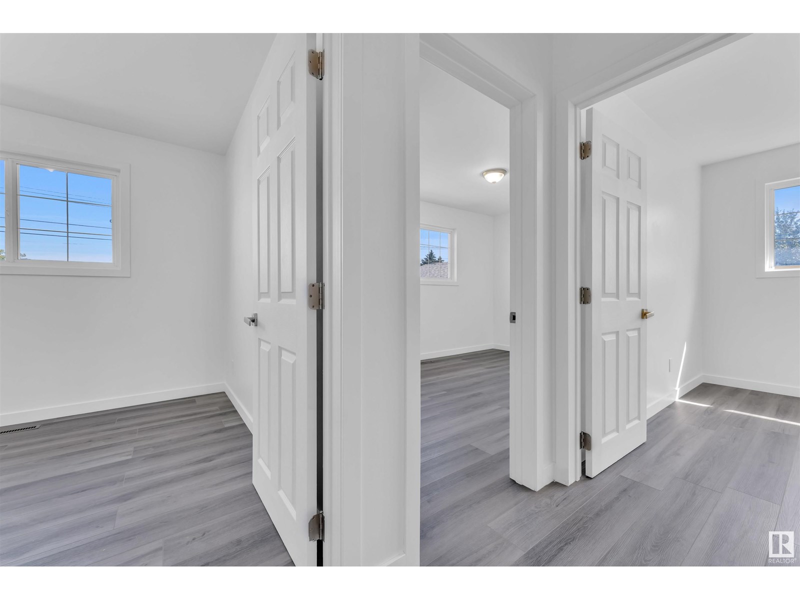 Photo 24 of 8004 130 Av Nw, Edmonton AB