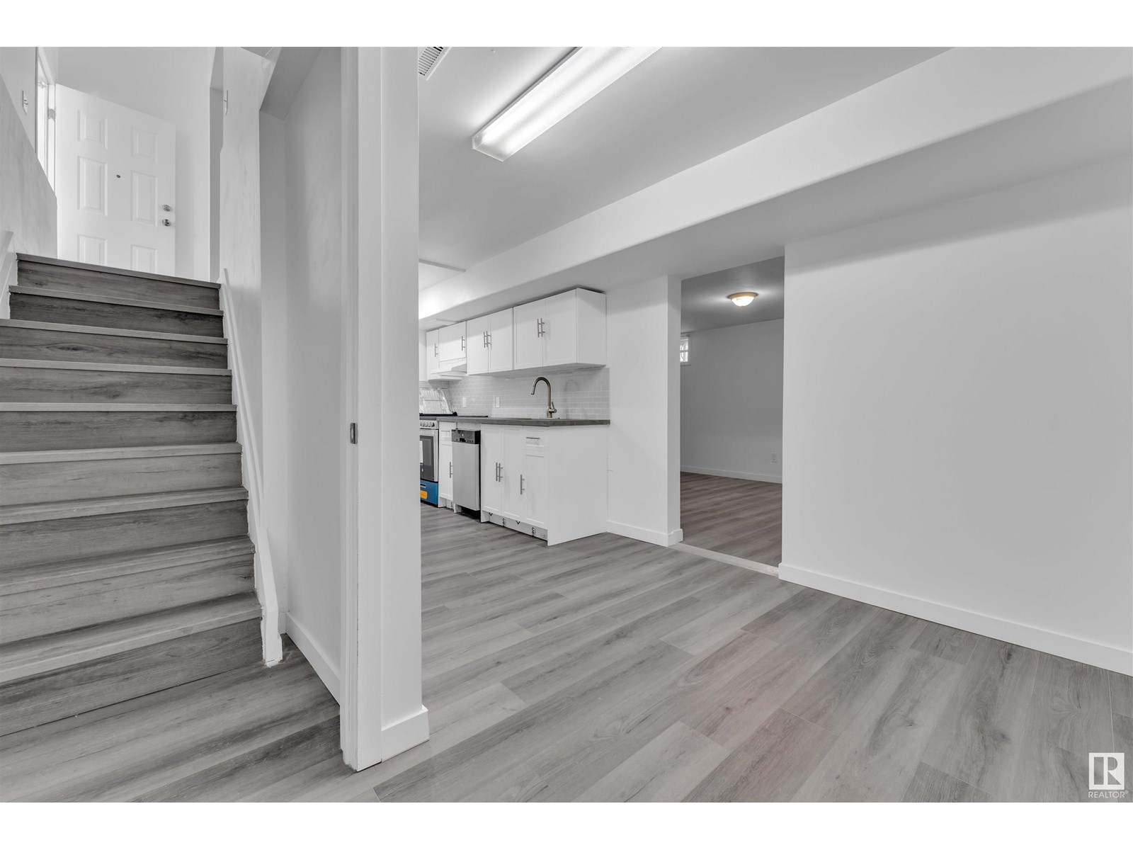 Photo 27 of 8004 130 Av Nw, Edmonton AB