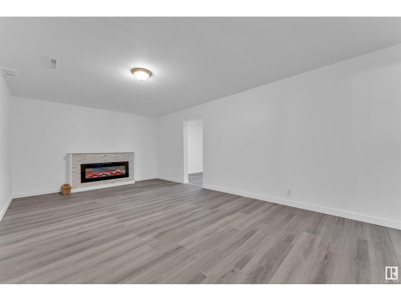 Photo 28 of 8004 130 Av Nw, Edmonton AB