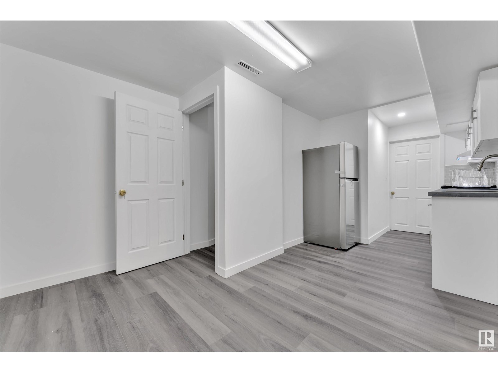 Photo 29 of 8004 130 Av Nw, Edmonton AB