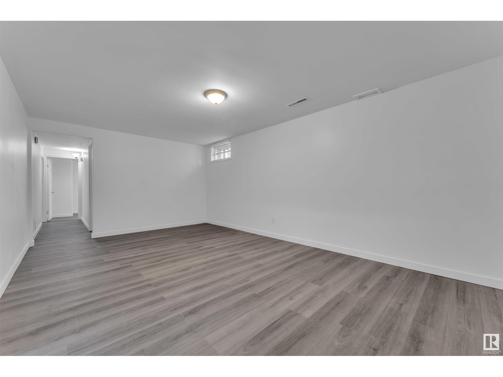 Photo 30 of 8004 130 Av Nw, Edmonton AB