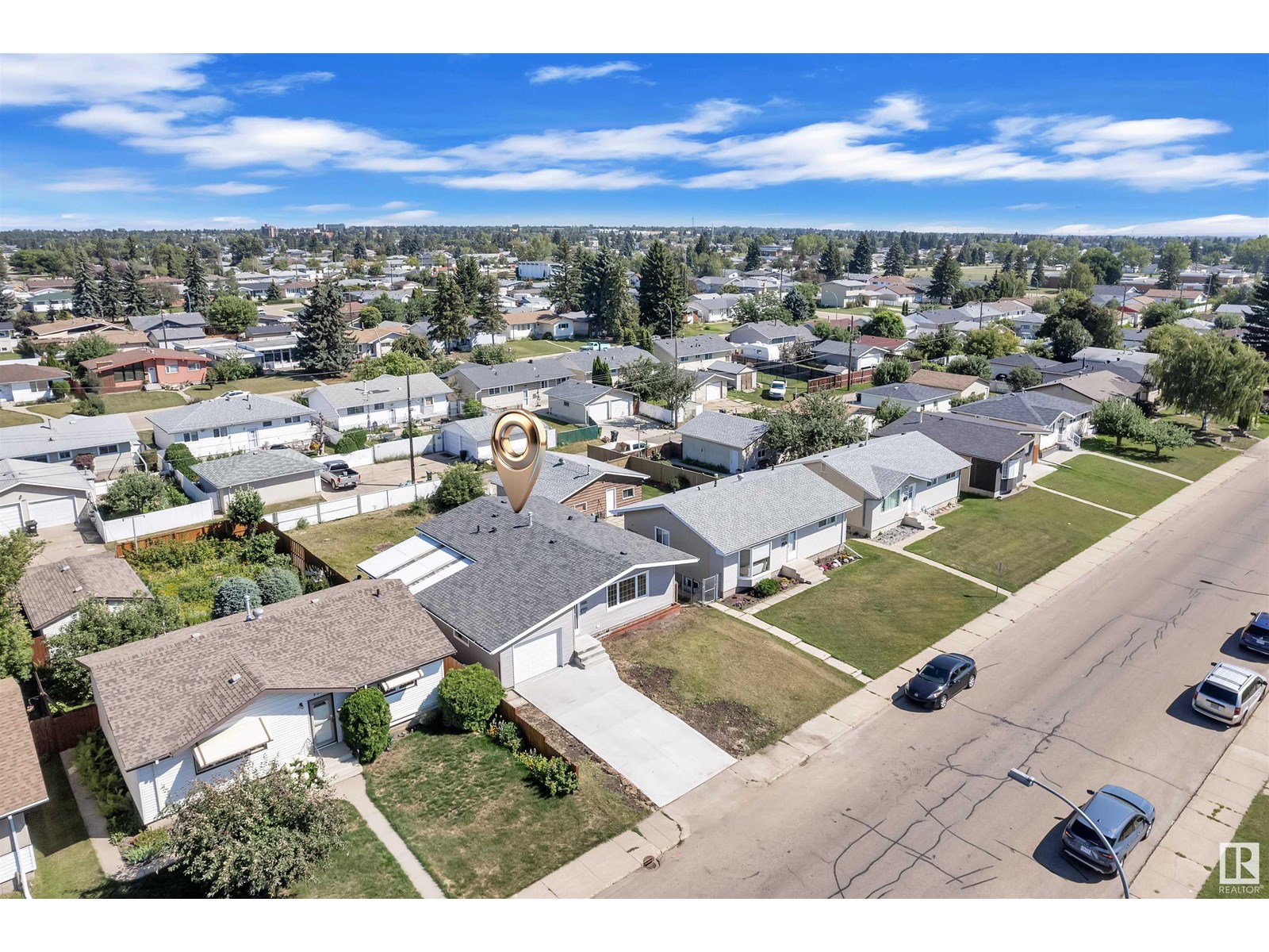 Photo 47 of 8004 130 Av Nw, Edmonton AB