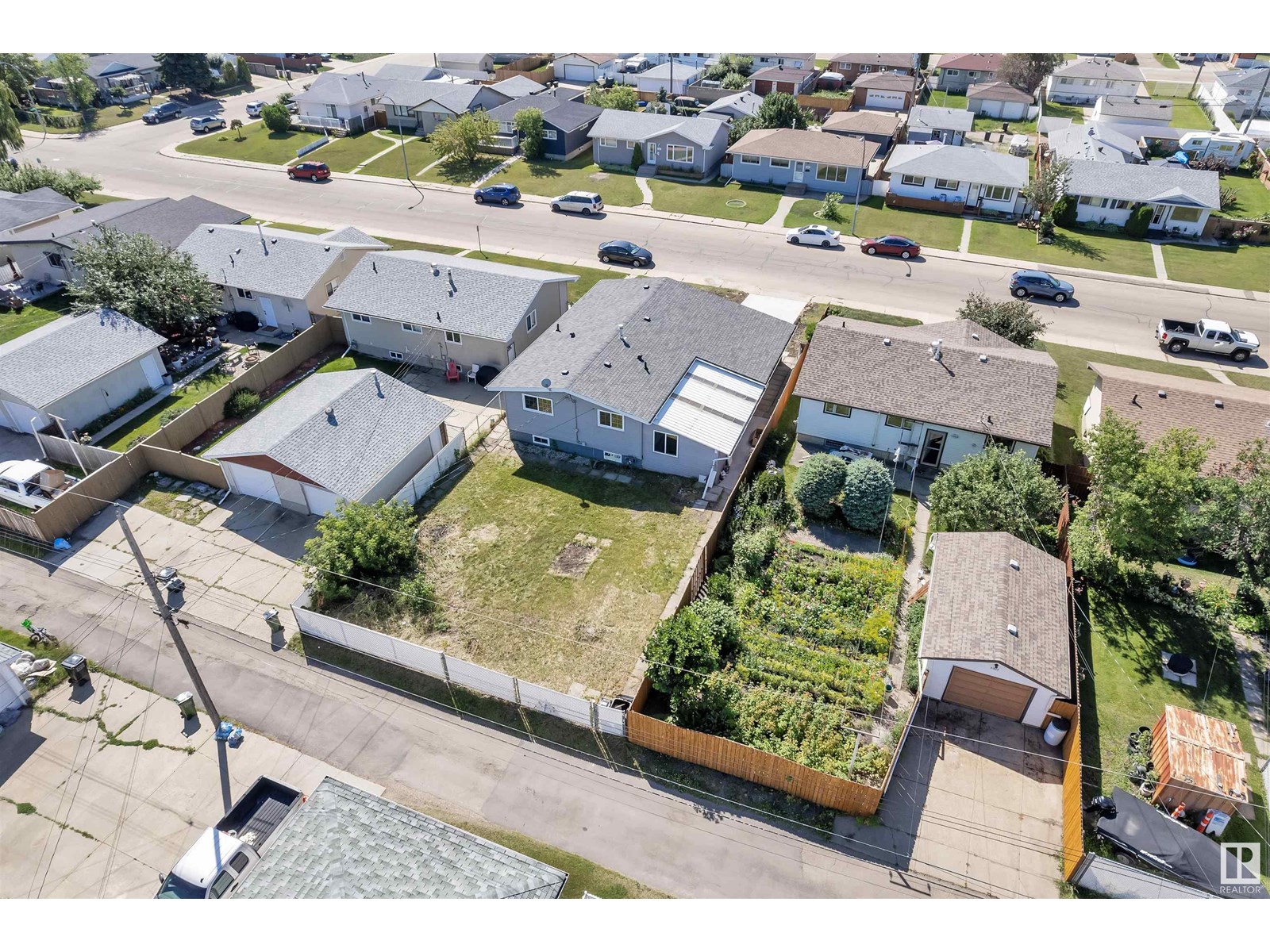 Photo 48 of 8004 130 Av Nw, Edmonton AB