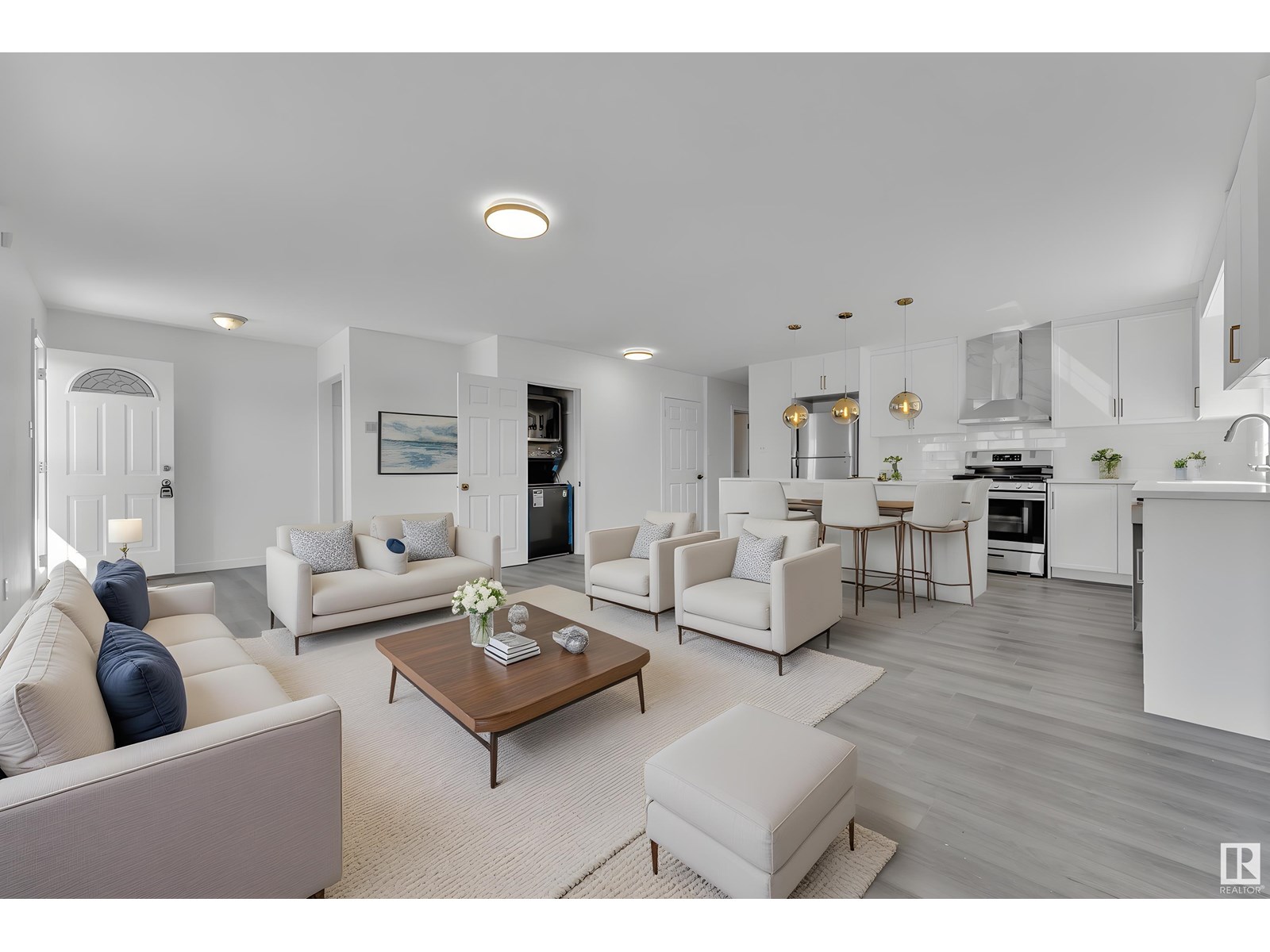 Photo 5 of 8004 130 Av Nw, Edmonton AB