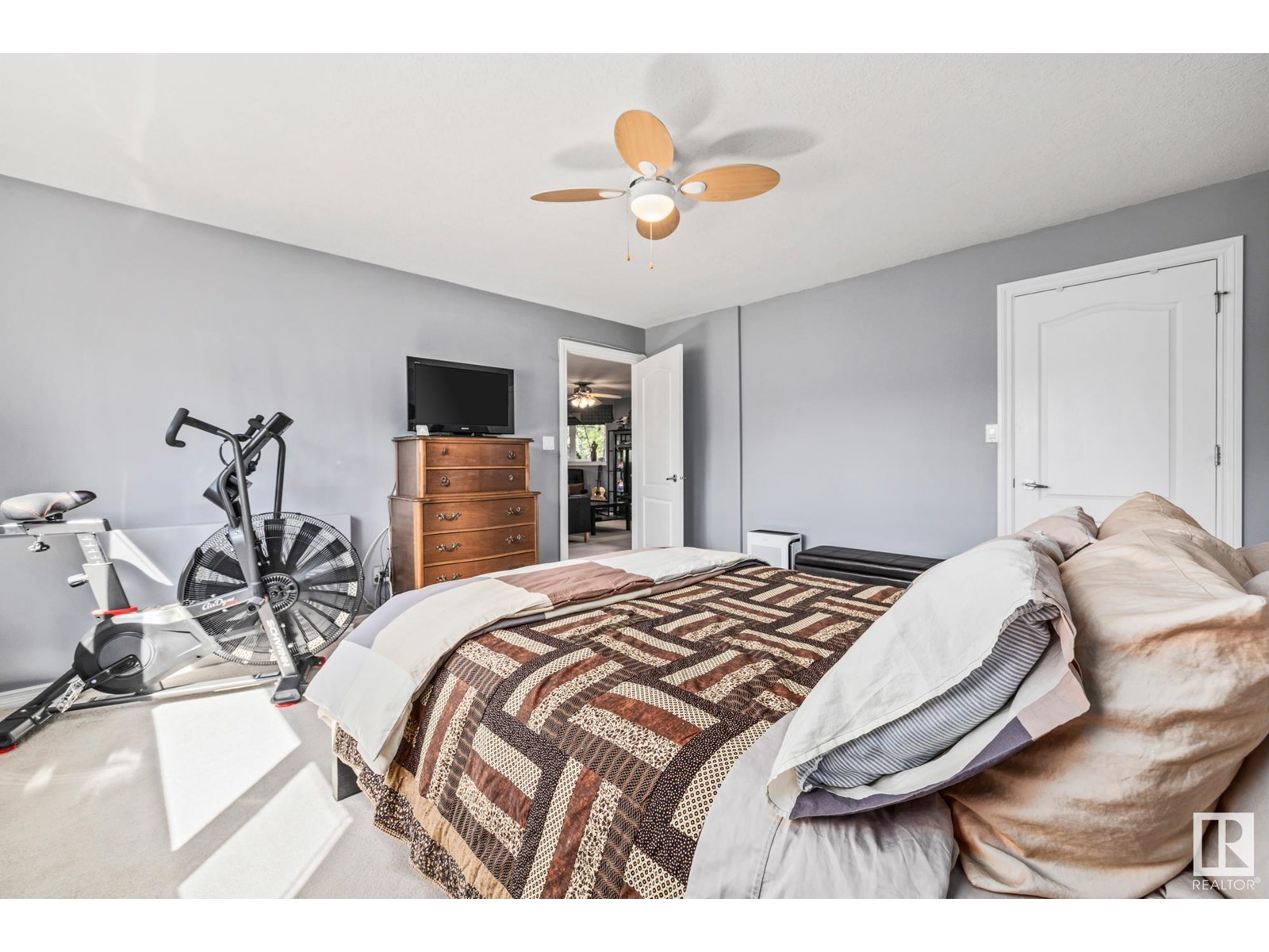 Photo 4 of 107 6708 90 Av Nw, Edmonton AB