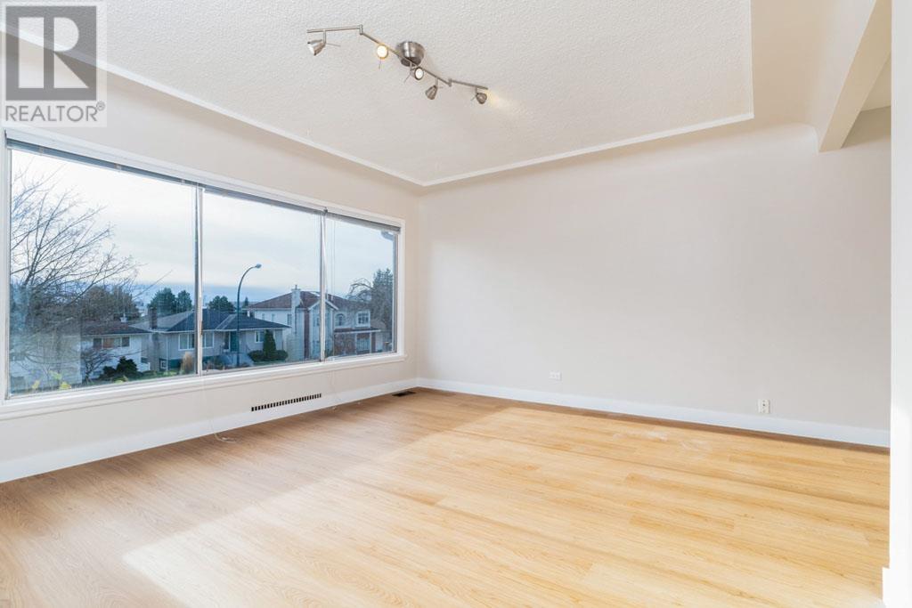 Photo 6 of 57 E 63rd Avenue, Vancouver BC