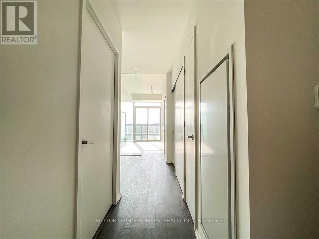 Photo 2 of 1016 5 Soudan Avenue, Toronto ON