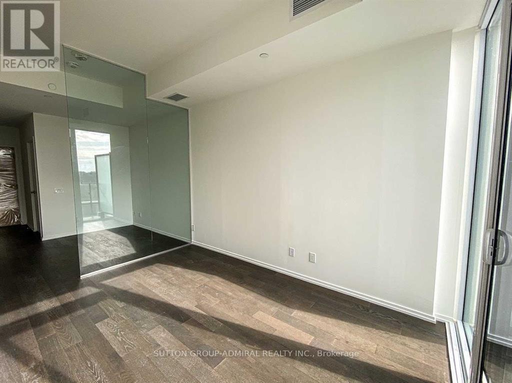 Photo 8 of 1016 5 Soudan Avenue, Toronto ON