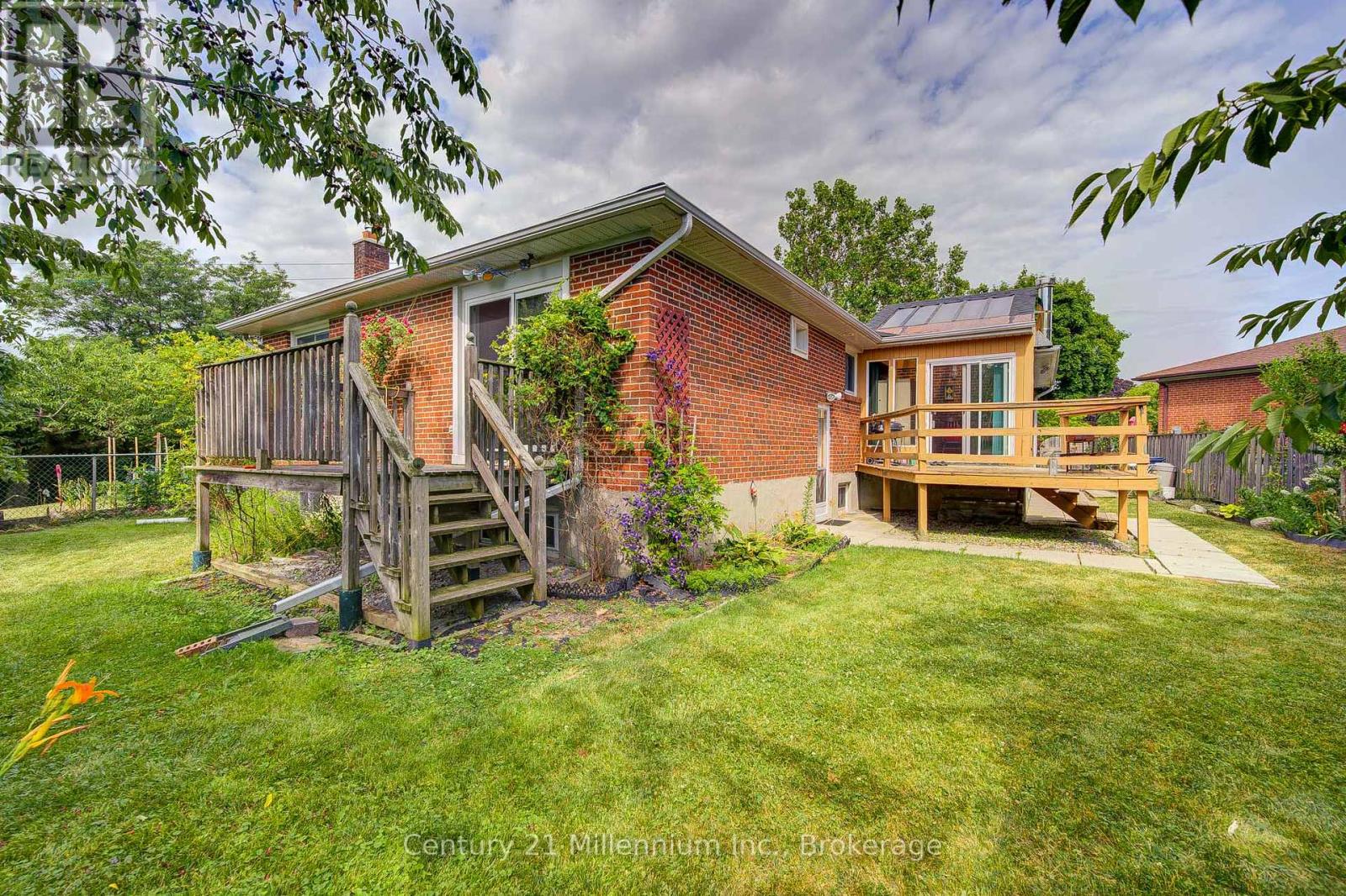 Photo 34 of 9 Thane Court, Toronto ON