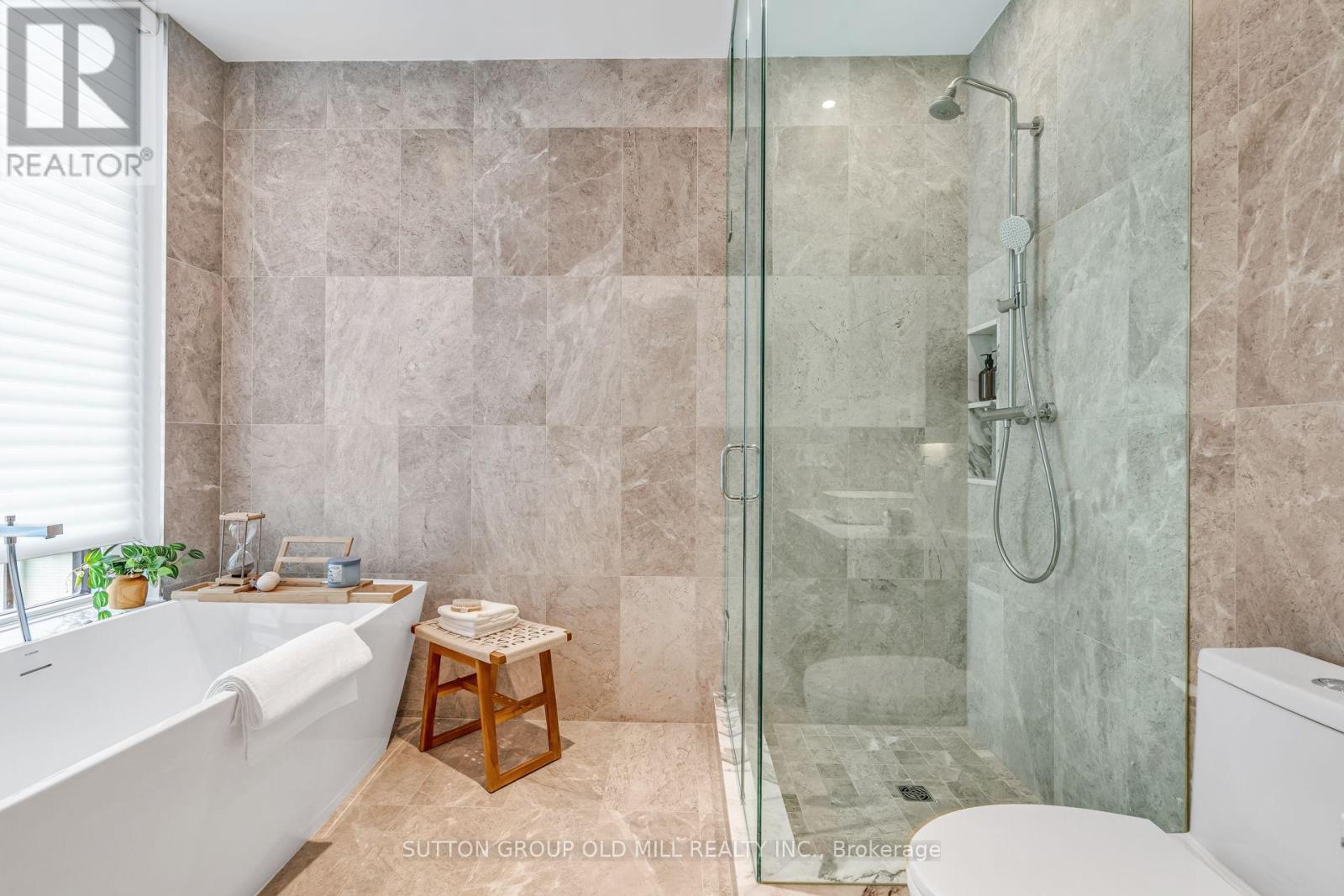 Photo 26 of 711 455 Wellington Street W, Toronto ON