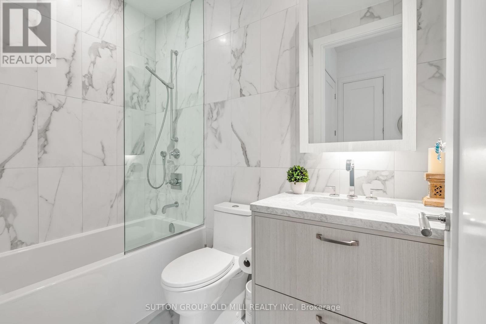 Photo 29 of 711 455 Wellington Street W, Toronto ON