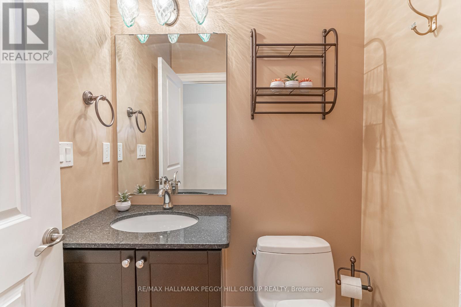 Photo 9 of 604 80 Orchard Point Road, Orillia ON