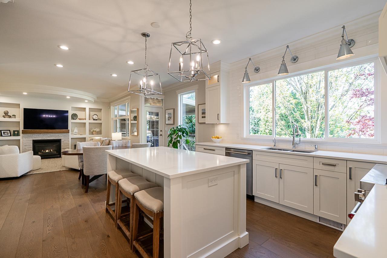 Photo 9 of 15585 37 Avenue, Surrey BC