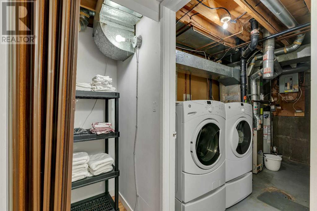 Single Family House Bi-level for Sale in  Rundlehorn Drive NE Pineridge Calgary 