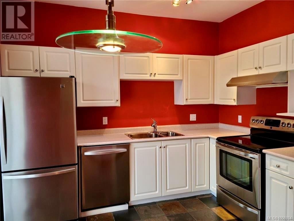 Photo 12 of 406 220 Island Hwy W, Parksville BC