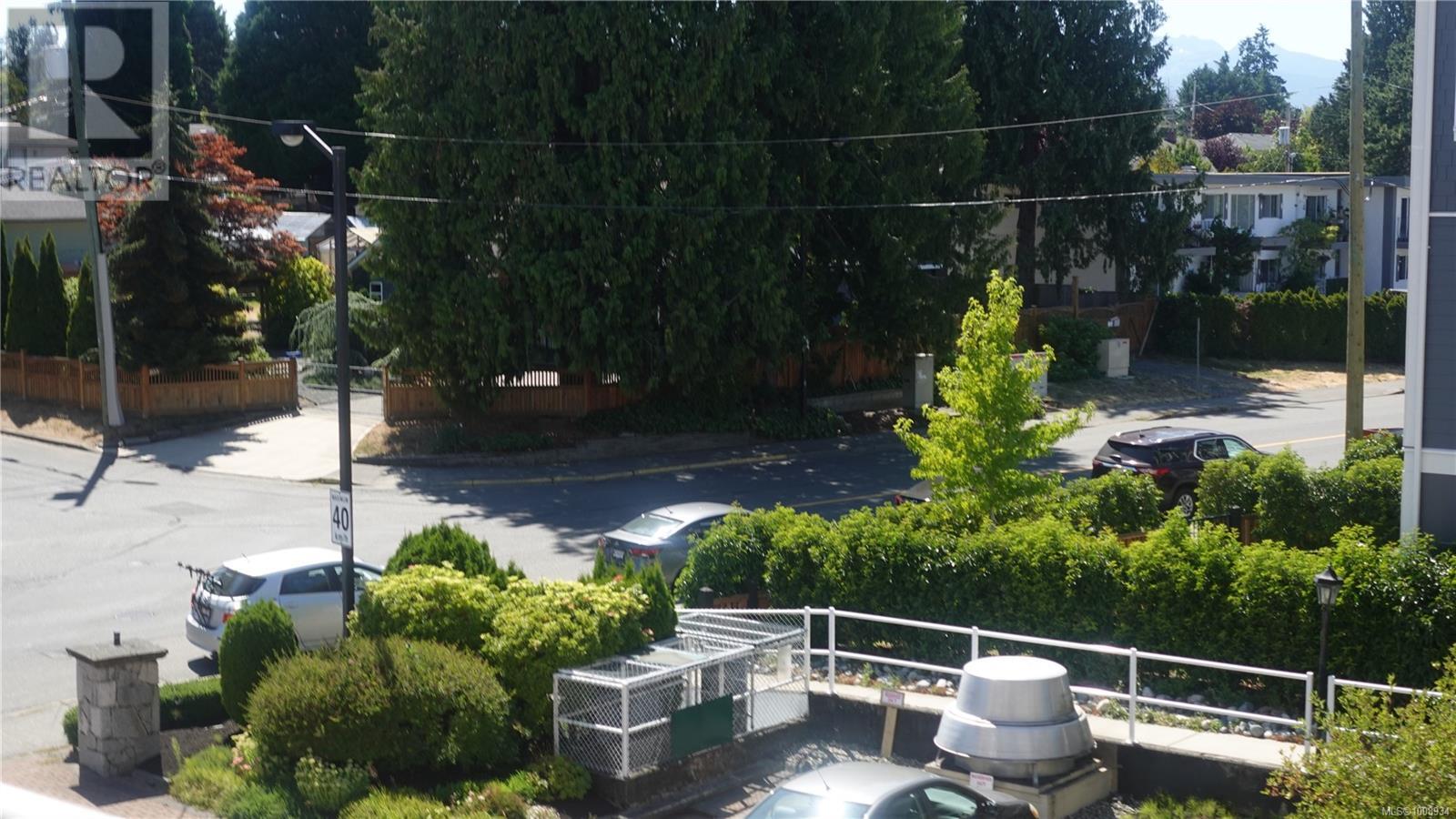 Photo 9 of 406 220 Island Hwy W, Parksville BC