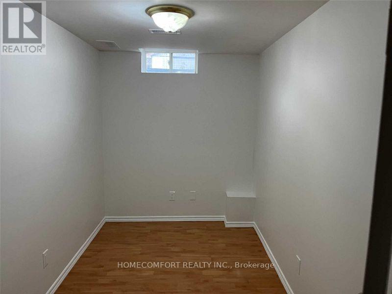 Photo 5 of 95 Ferncliffe Basement Crescent, Markham ON