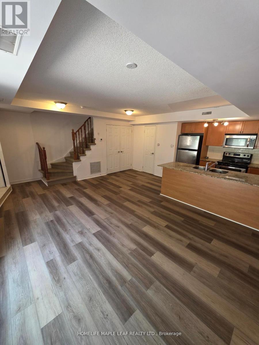 Photo 6 of 120 20 Foundry Avenue, Toronto ON