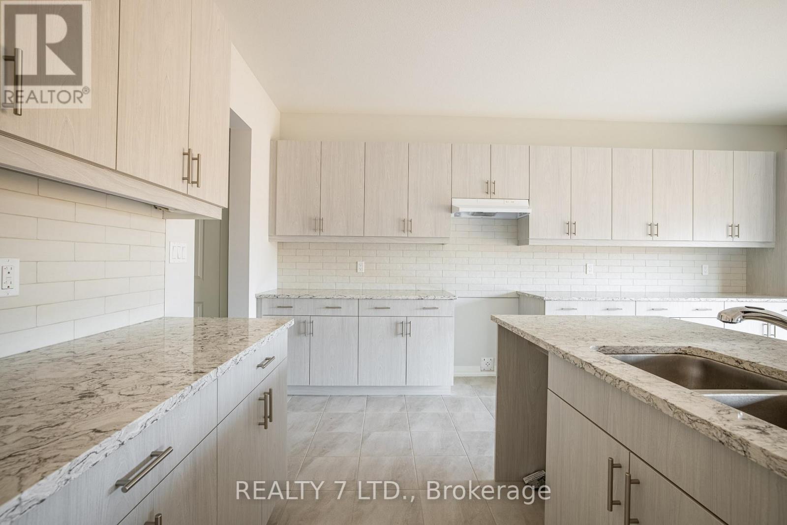 Photo 32 of 762 Bradford Avenue, Fort Erie ON