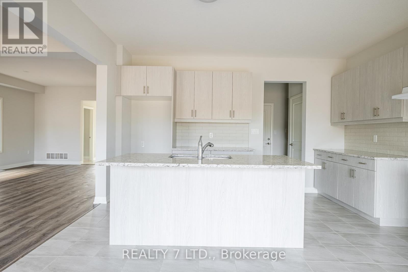 Photo 31 of 762 Bradford Avenue, Fort Erie ON