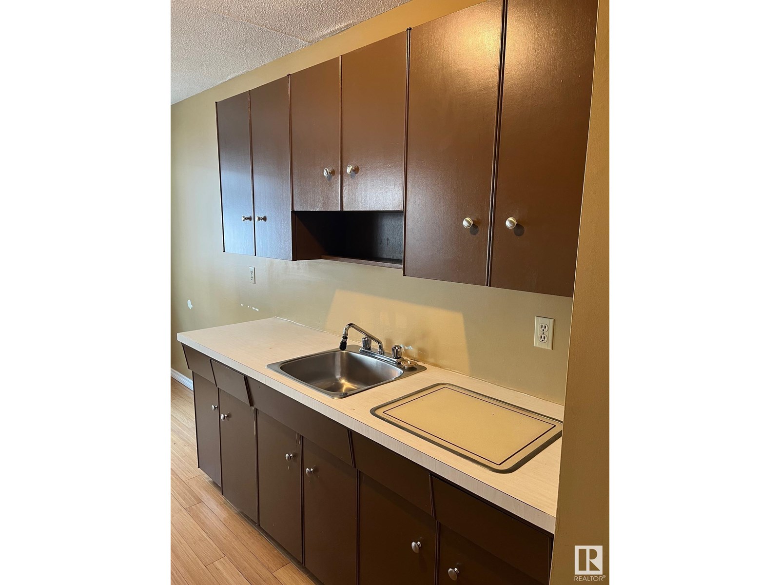 Photo 14 of 203 8524 Gateway Bv Nw, Edmonton AB