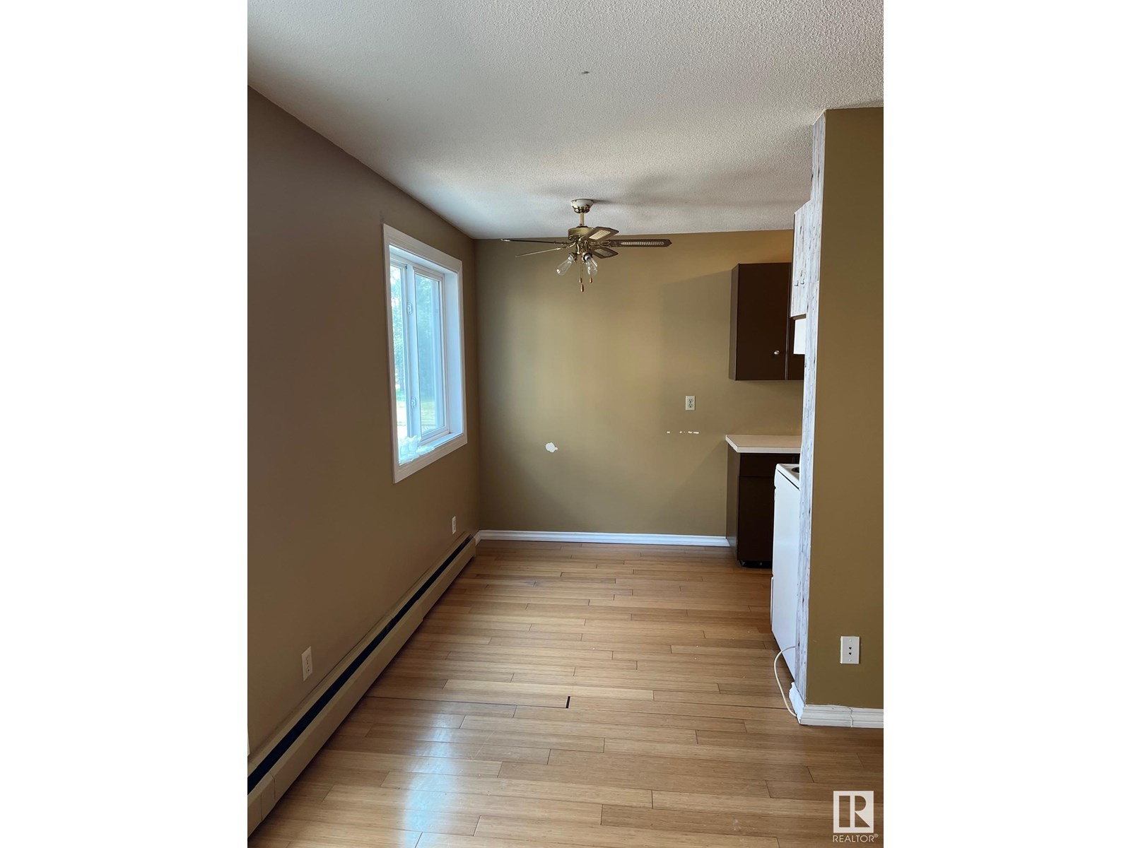 Photo 12 of 203 8524 Gateway Bv Nw, Edmonton AB