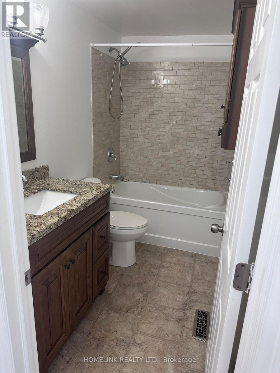 Photo 4 of 330 Ormond Drive, Oshawa ON