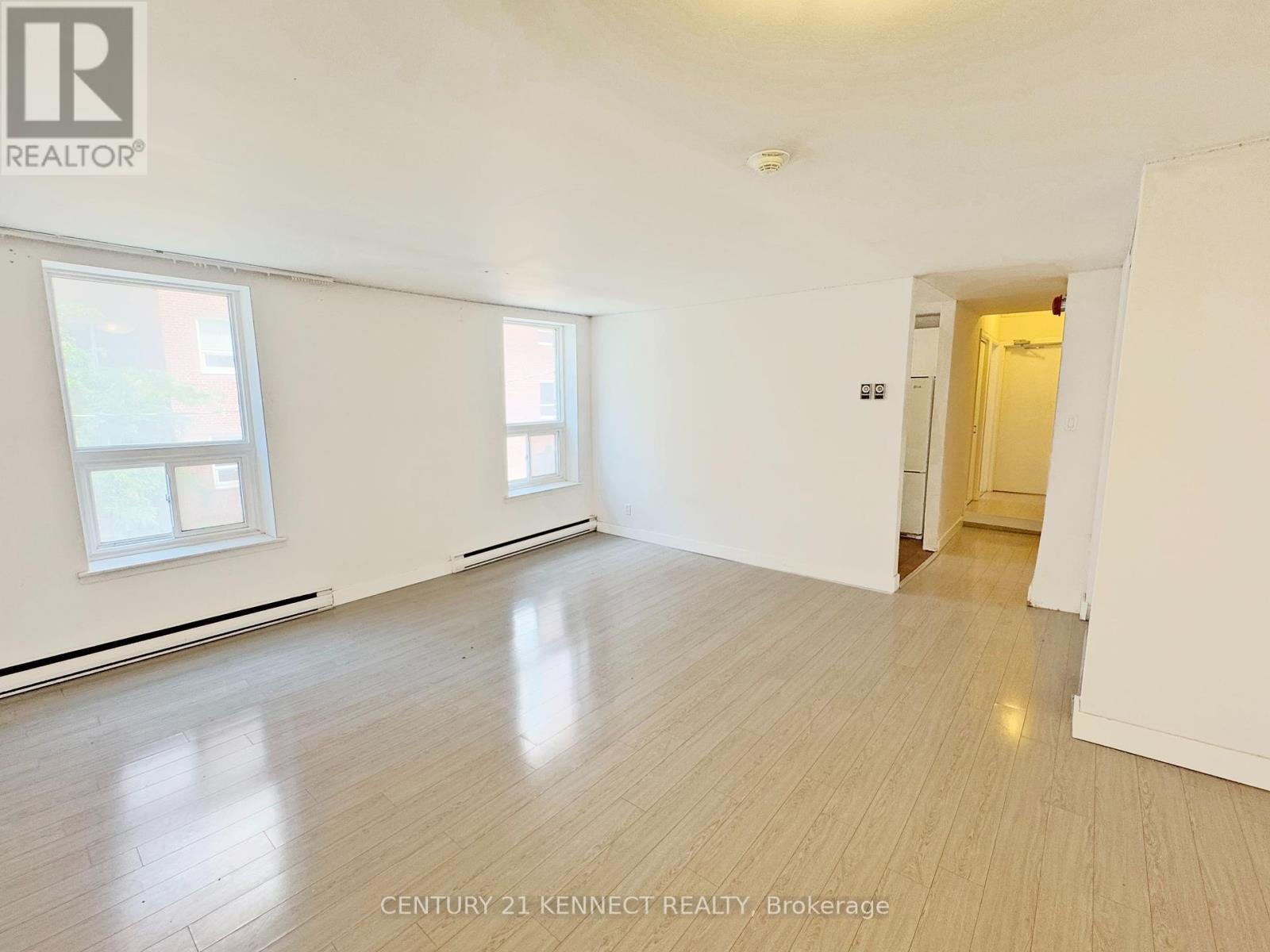 Photo 2 of 3 642 Church Street, Toronto ON