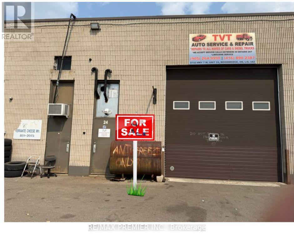 Photo 3 of 24 5732 Highway 7, Vaughan ON