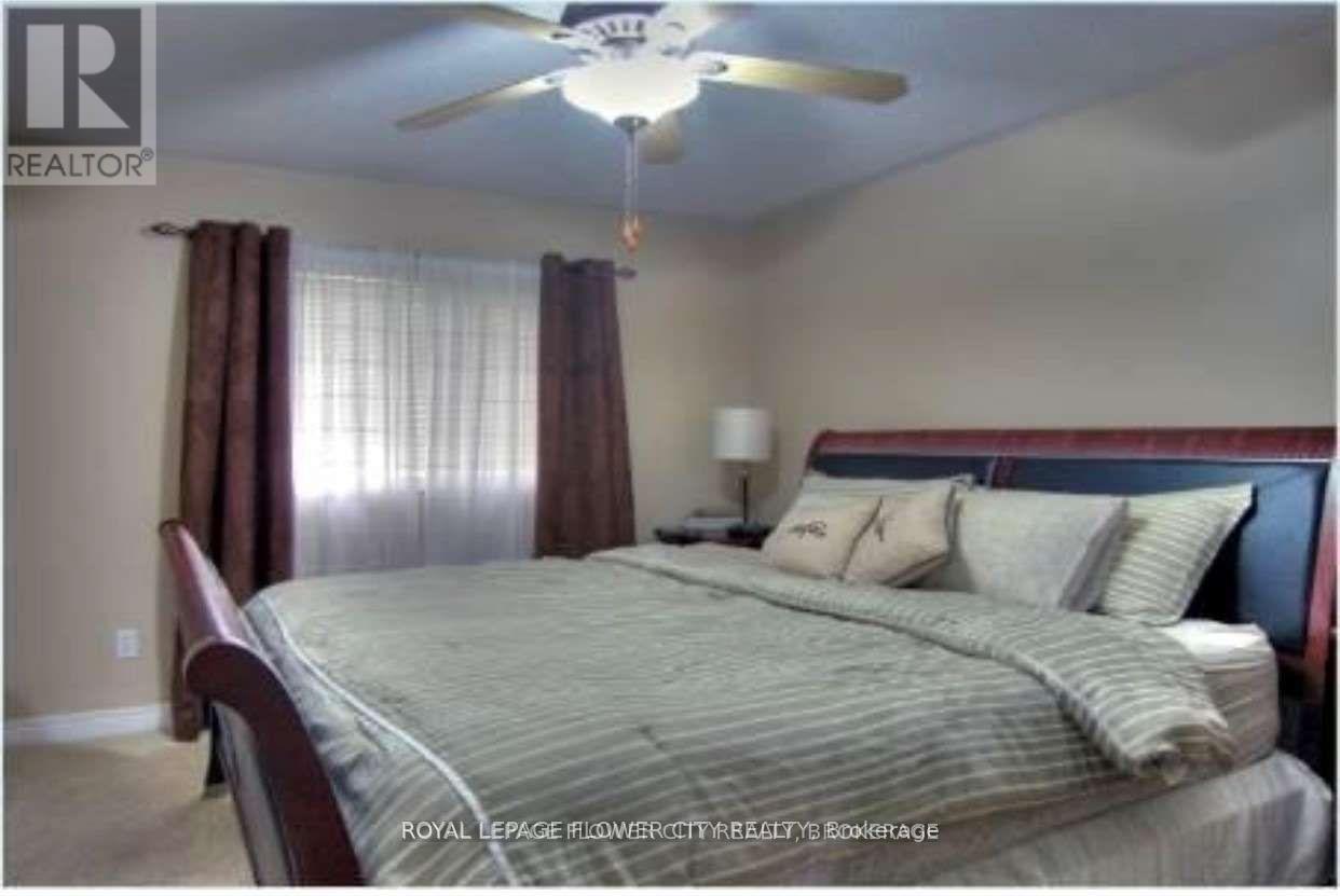 Photo 7 of 37 Blue Diamond Drive, Brampton ON