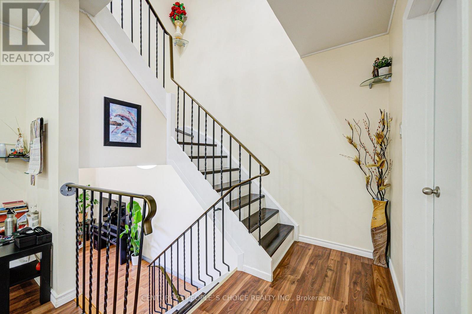 Photo 21 of 8 4020 Brandon Gate Drive, Mississauga ON
