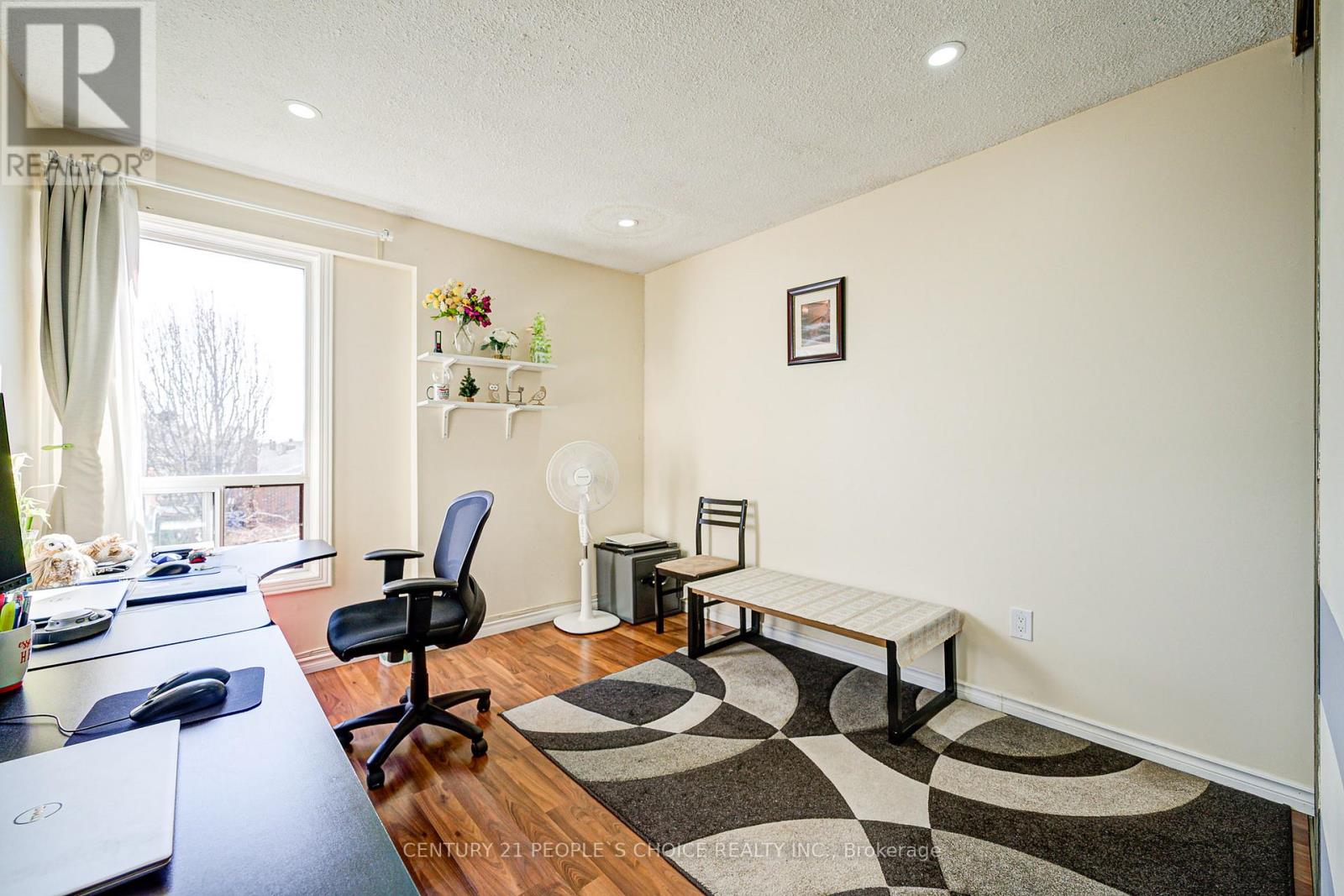 Photo 32 of 8 4020 Brandon Gate Drive, Mississauga ON