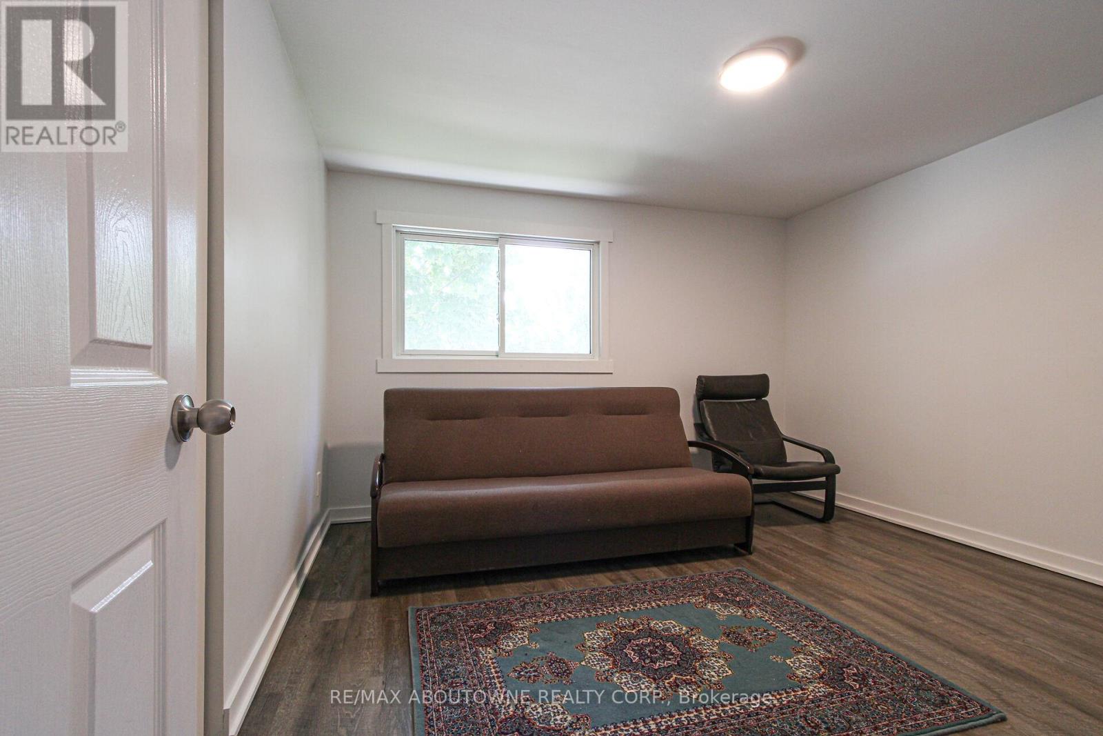 Photo 39 of 626 Cape Avenue, Burlington ON