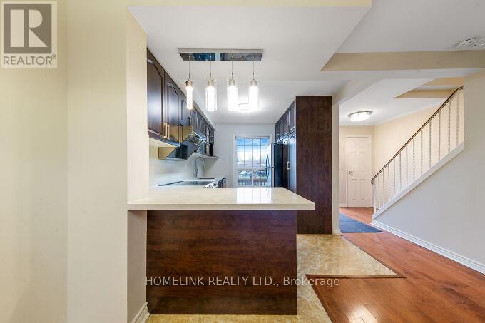 Photo 13 of 415 Chandos Court, Oshawa ON